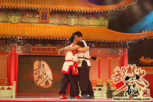中华武术八极拳</p>
<p>&nbsp;</p></div>
            <div class=